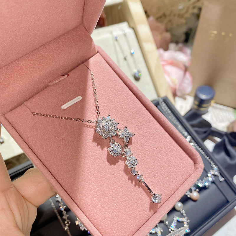 珠宝首饰山茶新款珠宝璀璨精致白钻项链女 镀18K金简约甜美少女超仙锁骨链