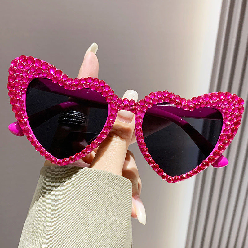 Women's fashion glasses 跨境复古大框架欧美镶钻太阳镜桃心爱心墨镜女士金属铰链个性眼镜