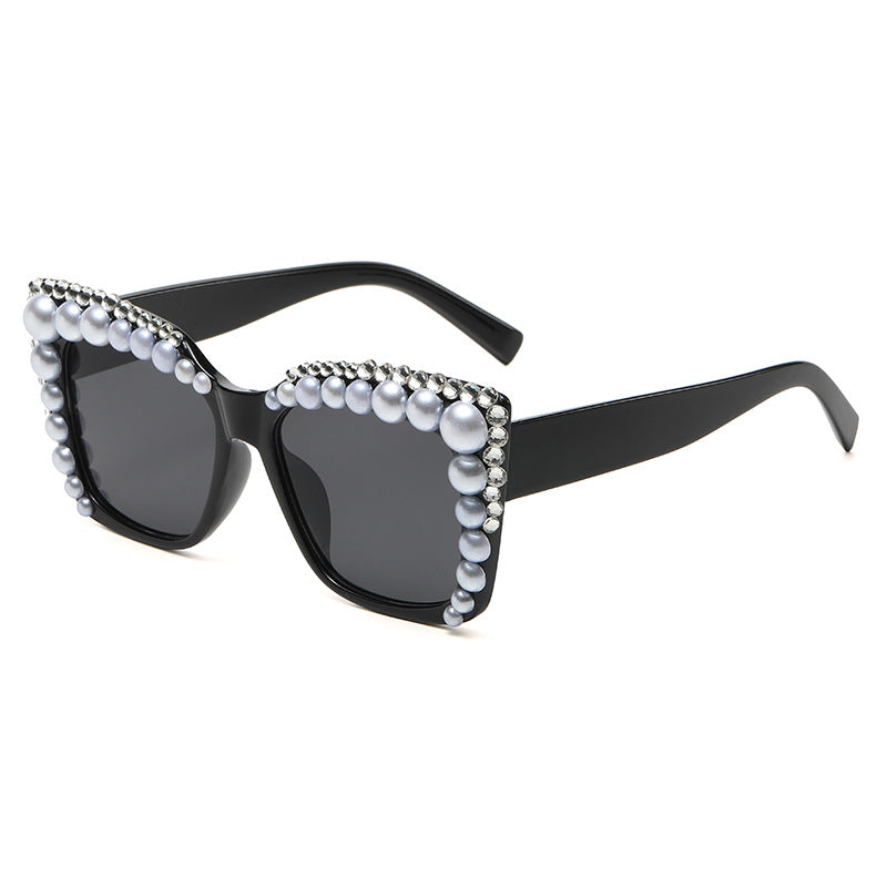 Women's fashion glasses 2023跨境镶钻新款猫眼太阳镜复古蝴蝶框墨镜ins女士大框遮阳眼镜