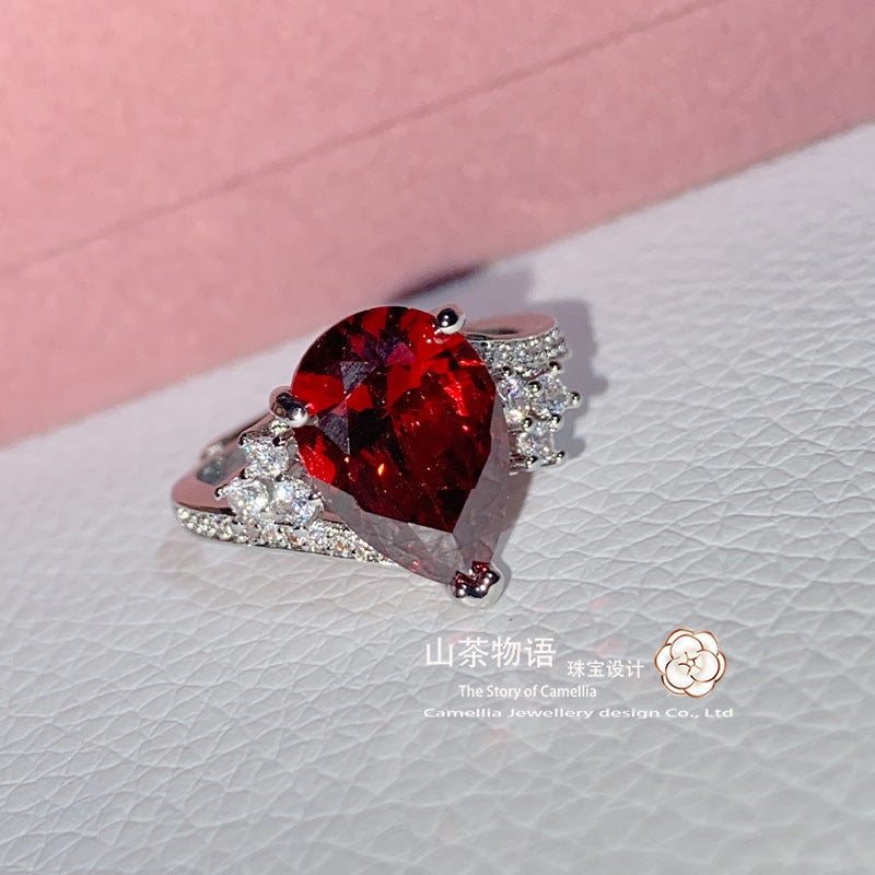Camellia香港珠宝同款新娘彩宝婚戒 镀金微镶璀璨锆克拉皇冠戒指