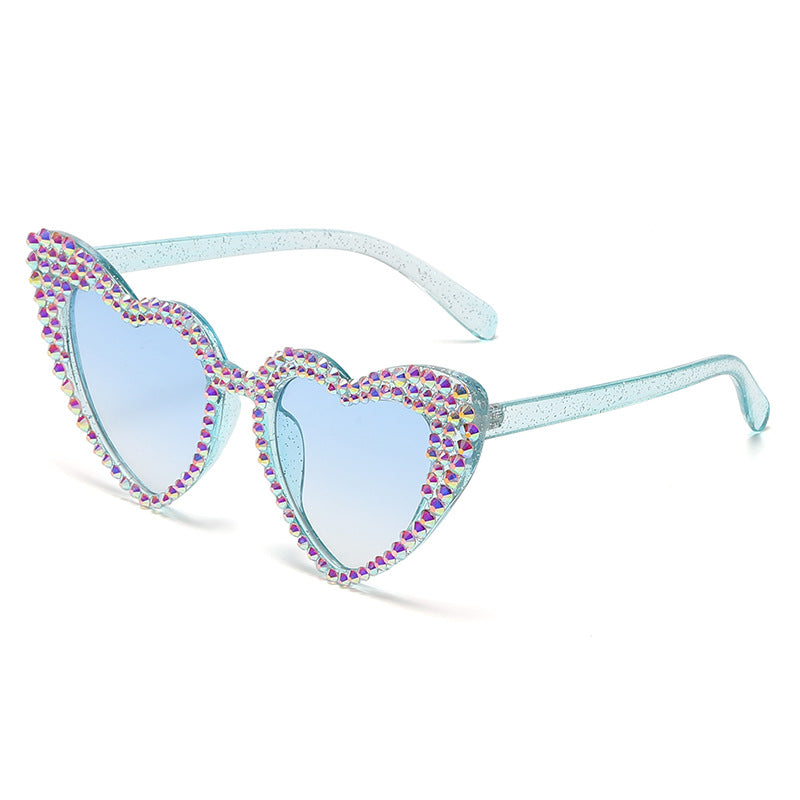 Women's fashion glasses 新款复古跨境镶钻太阳镜时尚桃心爱心墨镜女士金属铰链大框个性眼