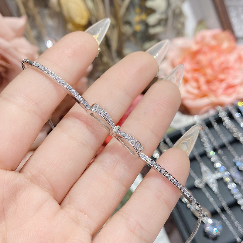 珠宝首饰山茶璀璨发光白金系列手链 镀18K多切面锆石超闪轻奢小众精致手饰