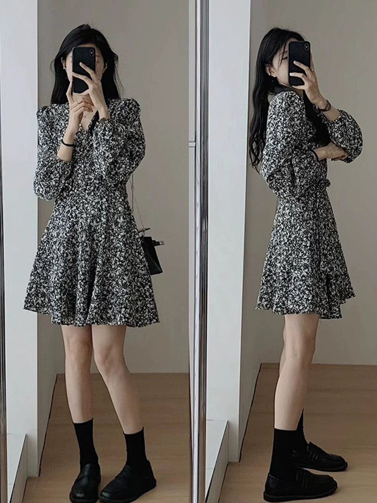 Fashion women's wear French Style Temperament High-Grade Floral V-neck Long-Sleeve Dress Children's Spring 2024 New Inner Wear Cinched Short Dress