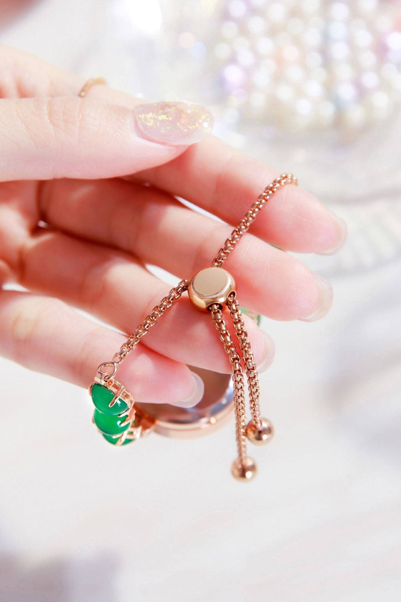 Women's fashion watch  New Roman numerals diamond emeralds women's watch