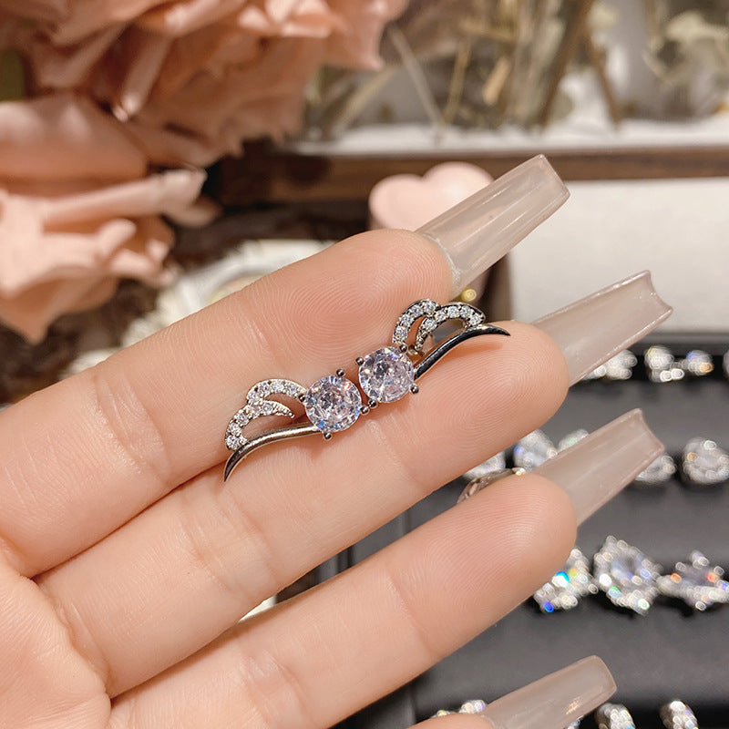 山茶简约新品爆款满钻耳钉 镀18K潮搭嘻哈风格仿莫桑璀璨锆石耳饰
