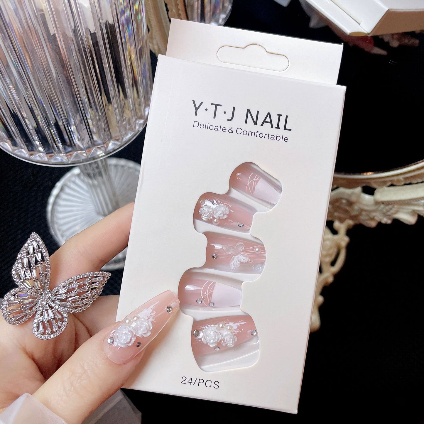 Fashion  nail Butterfly Wear Armor Removable Nail Patch Nail Sticker Nail Stickers Fake Nails Wearable Nail Stickers X102
