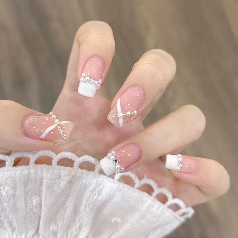 (Hand-made nail) French nail armor long black small fragrance simple white high-grade sense nail piece bride pregnant woman finished product.