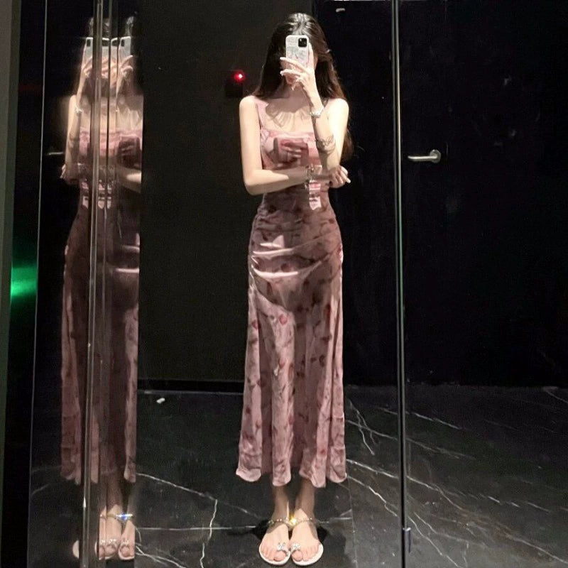 Fashion women's wear Seaside Vacation Style Floral Strap Dress Summer 2024 New Beautiful Small Skirt Tea Break French Style Temperament Dress