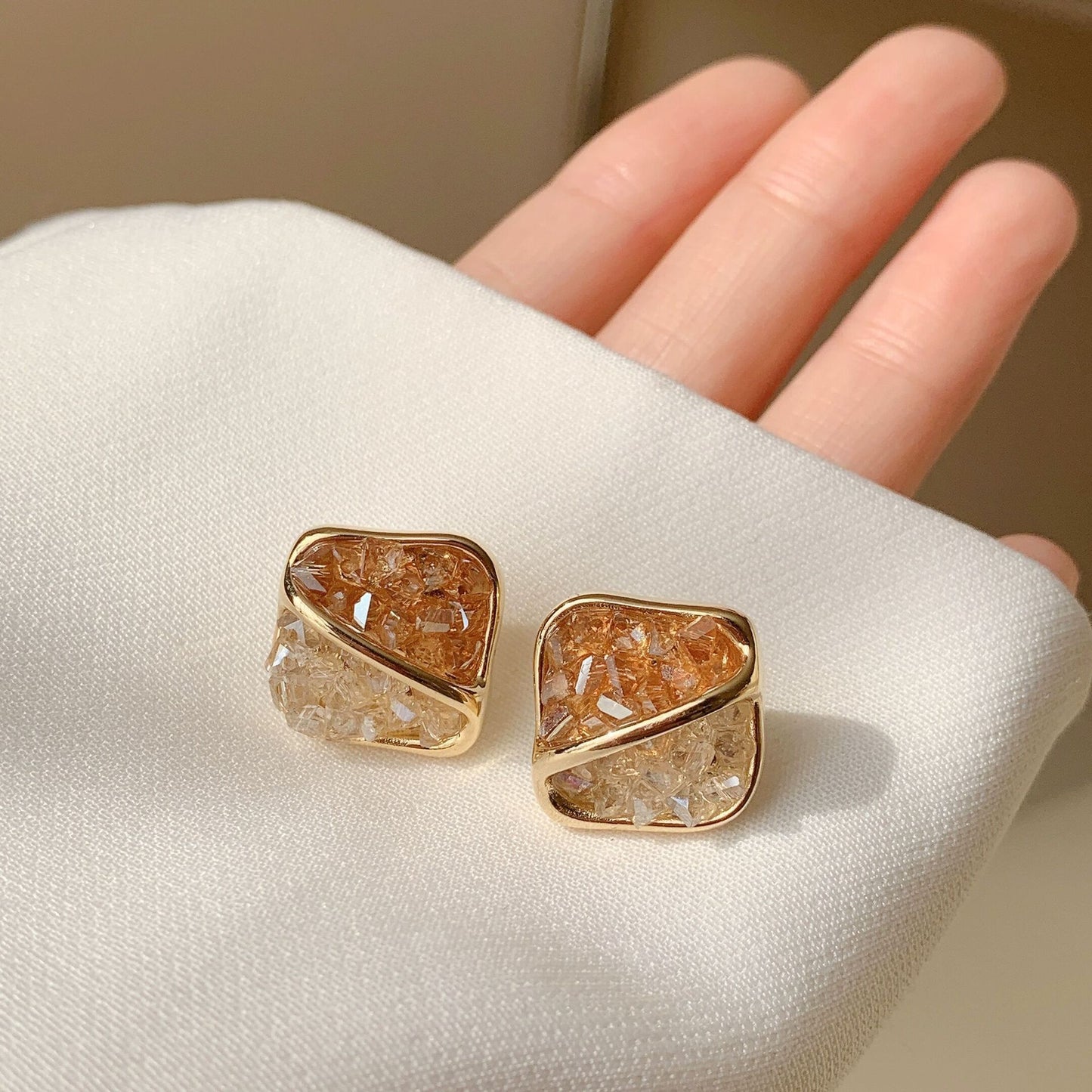 银针珍珠水晶几何耳环法式复古轻奢耳钉中古时尚宫廷风耳饰批发女