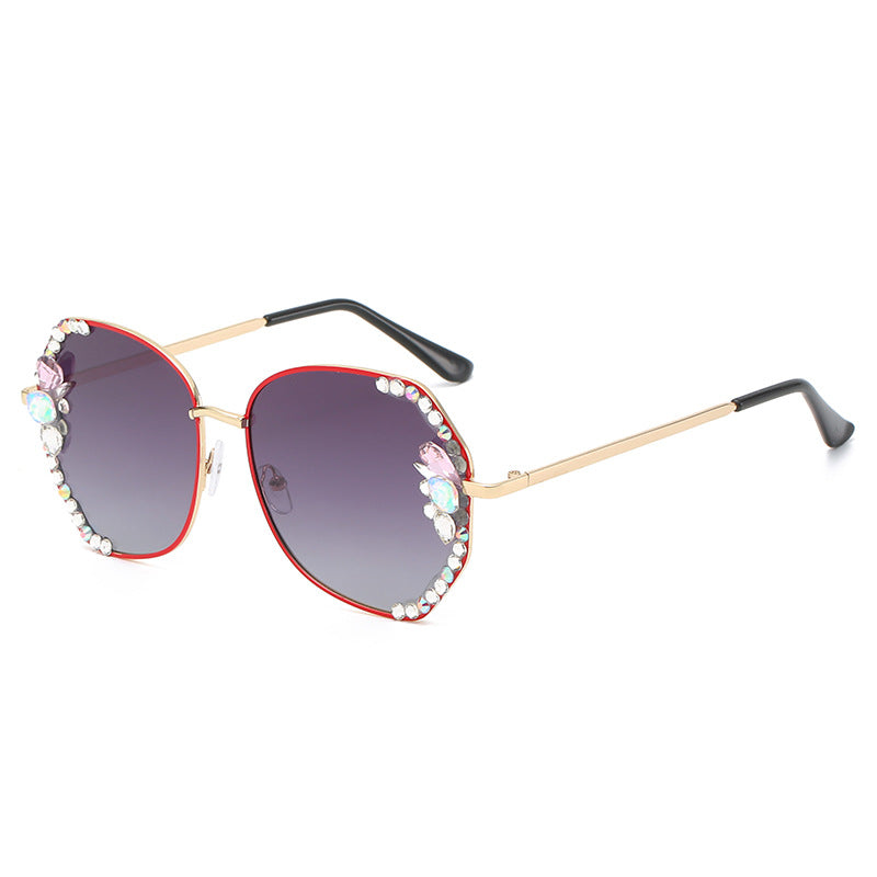 Women's fashion glasses 2024 跨境新款大框偏光镶钻太阳镜女士防紫外线时尚韩版开车墨镜