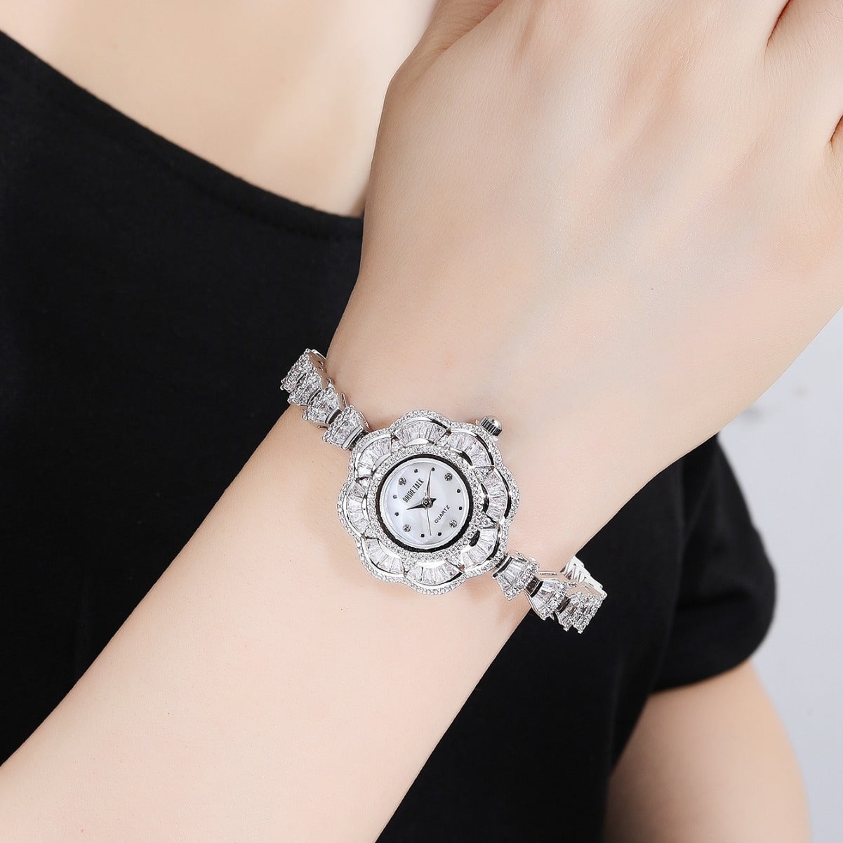 Fashion women's watchWedding Watch High Sense Special Interest Light Luxury Graceful and Fashionable Luxury Women's Watch Simple Ins Style Fashion Watch