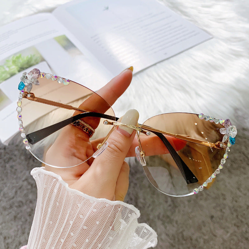 Women's fashion glasses 2024 跨境新款镶钻舞会墨镜女防紫外线大脸显瘦开车太阳眼镜女