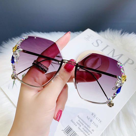 Women's fashion glasses 2022新款跨境镶钻切边女士太阳镜ins风无框女式墨镜厂家现货