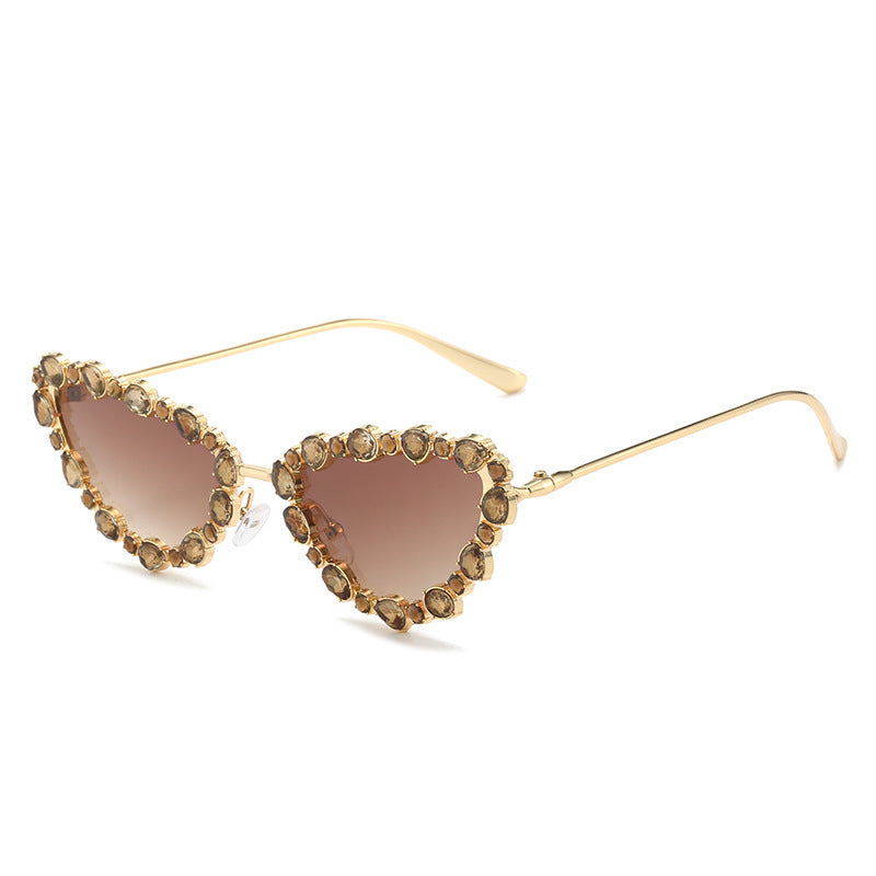 Women's fashion glasses 新款猫眼镶钻太阳镜 个性全金属几何三角手工钻石眼镜跨境ins墨镜