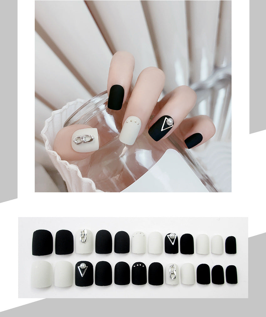 Fashion  nail Autumn and Winter Style Simple Black Cool Chain Finished Nail Beauty Short Wear Fake Nails Detachable Nail Tip Wear Armor X96