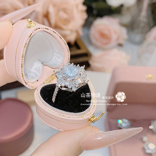 Camellia Hw平替款2.0Ct满锆钻三件套 镀18K金璀璨冰晶花朵戒指女