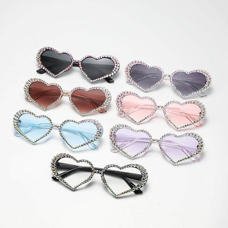 Women's fashion glasses 欧美跨境镶钻太阳镜 爱心女士潮流眼镜婚纱影楼街拍装饰墨镜