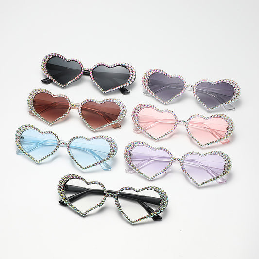 Women's fashion glasses 2023跨境爱心镶钻猫眼太阳镜桃心女士墨镜防紫外线手工钻石眼镜