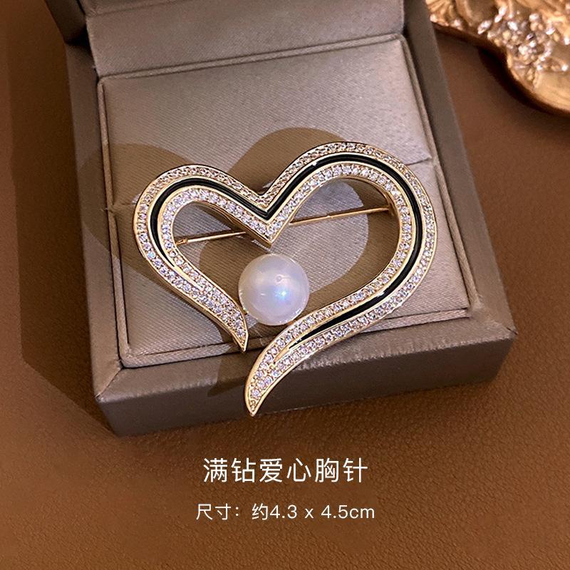 配饰胸针韩国新款时尚高档胸针女水钻丝巾扣防走光扣水晶胸花别针珍珠饰品