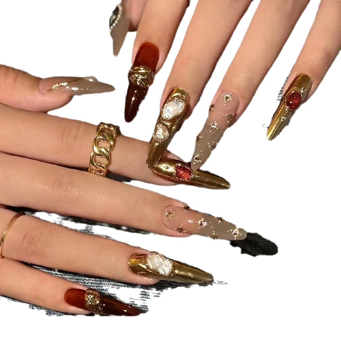 Maillard Manicure Retro Court Style Long Pointed Amber Heavy Industry Light Luxury New Year Armor New Year Wear Armor