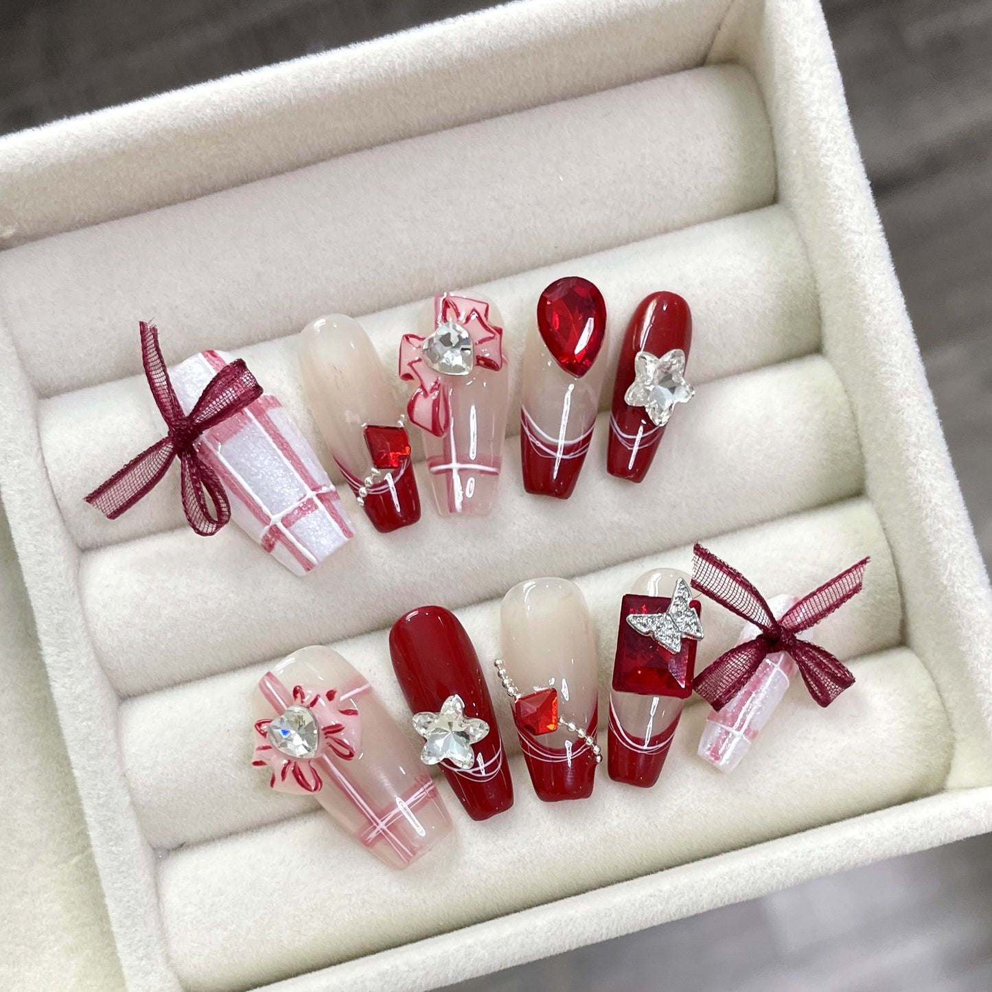 (reusable nail)Original real hand wearing Princess Jia French long gentle romantic manicure nail patch wholesale