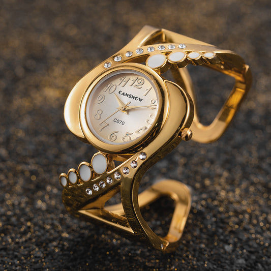 Fashion women's watchForeign Trade Hot Sale Girls Watch Diamond Women's Watch Creative Women's Fashion Alloy Bangle Watch One Piece Dropshipping