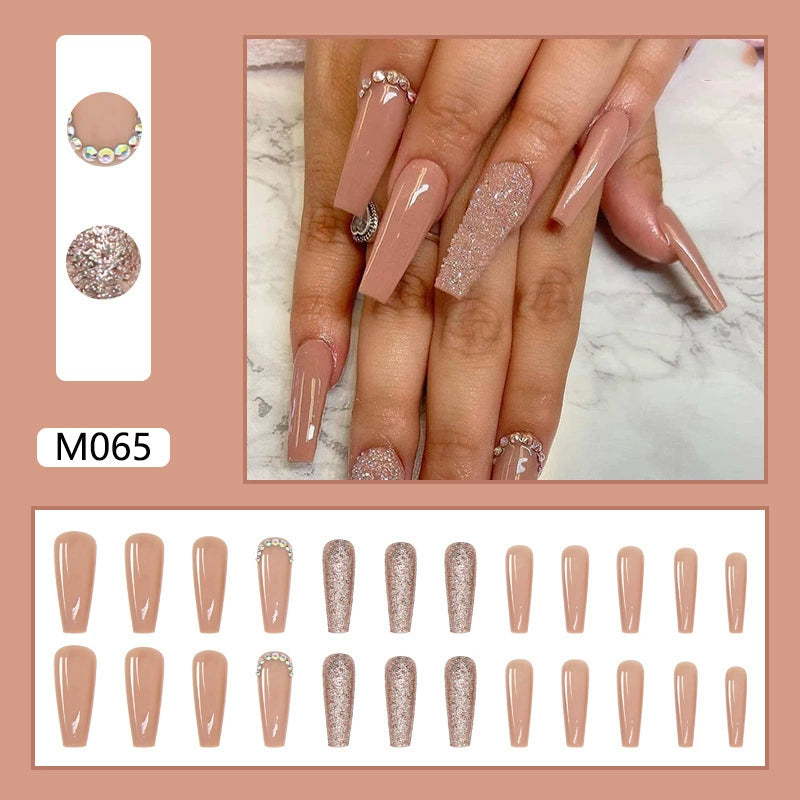 (Hand made nail) European and American long INS style wearable nail patches, fake nail patches, diamond flame heart nail patches, finished product