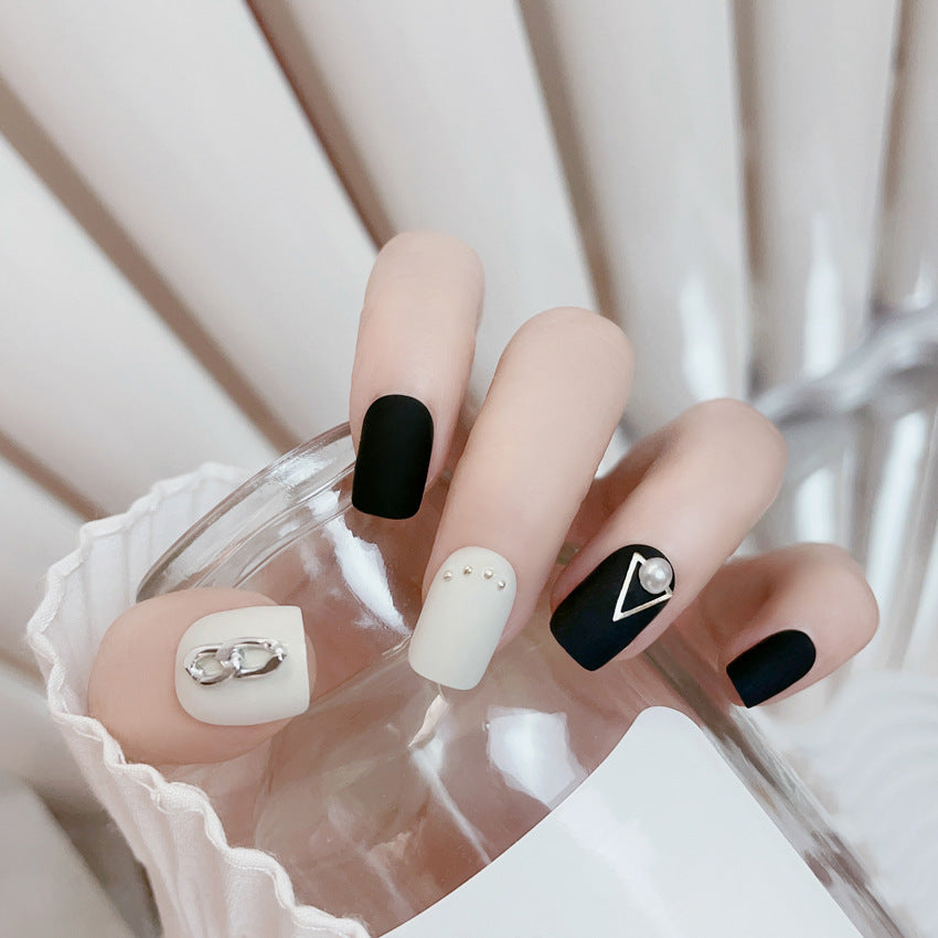 Fashion  nail Autumn and Winter Style Simple Black Cool Chain Finished Nail Beauty Short Wear Fake Nails Detachable Nail Tip Wear Armor X96