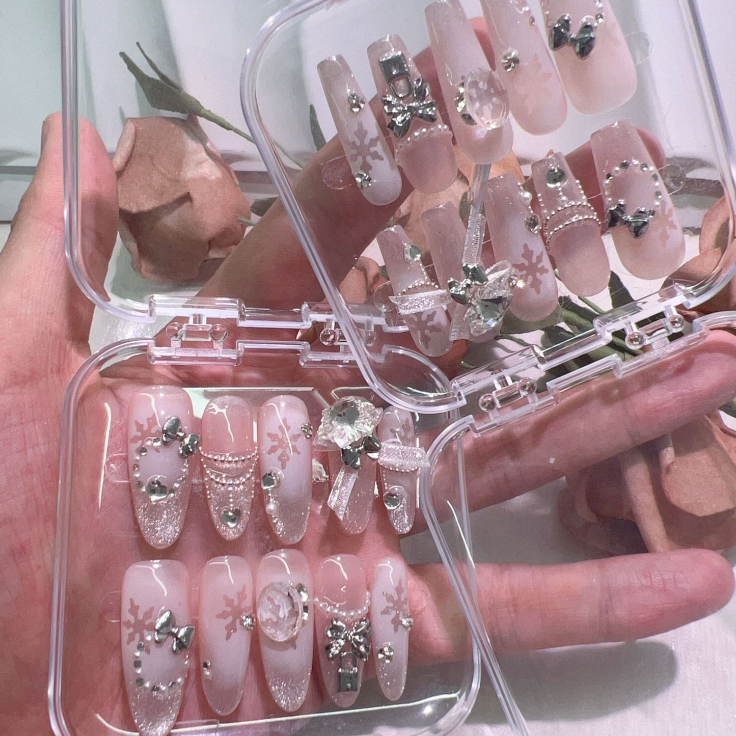 (Hand-Made Nail) Fine Silver Handmade Wear Nail Cat Eye Manicure Christmas White Autumn and Winter Exquisite Nail Stickers
