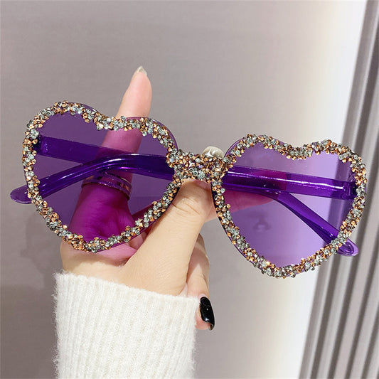 Women's fashion glasses 新款爱心连体镜片无框镶钻猫眼太阳镜跨境时尚女士墨镜桃心渐变色