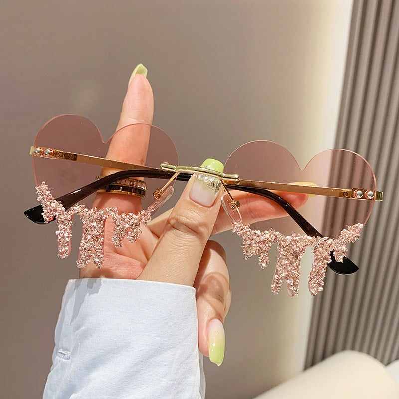 Women's fashion glasses 跨境个性爱心眼泪太阳镜女水钻无框趣味拍照墨镜高级感镶钻太阳镜