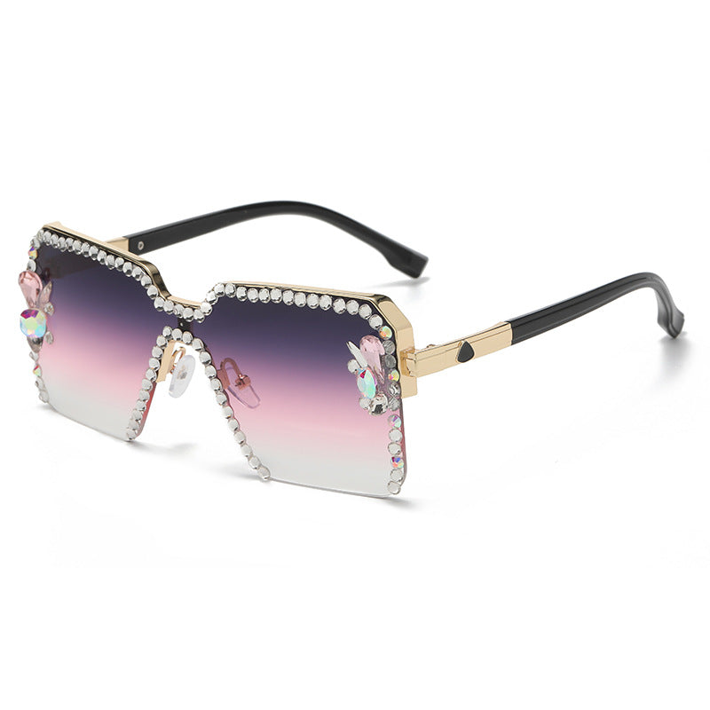 Women's fashion glasses 2023跨境欧美大框镶钻太阳镜女时尚水钻墨镜防紫外线户外驾驶旅行