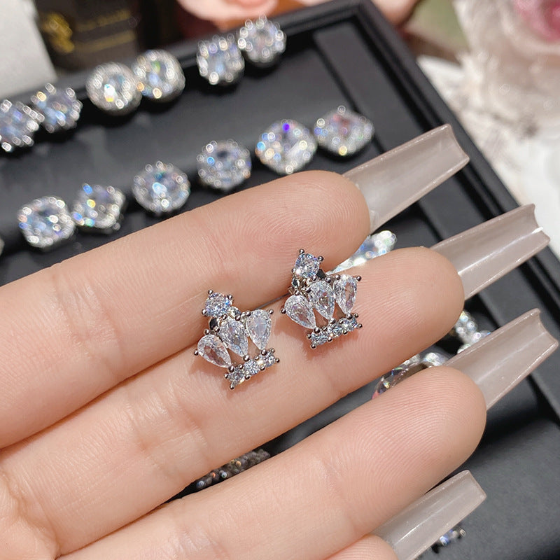 山茶简约新品爆款满钻耳钉 镀18K潮搭嘻哈风格仿莫桑璀璨锆石耳饰