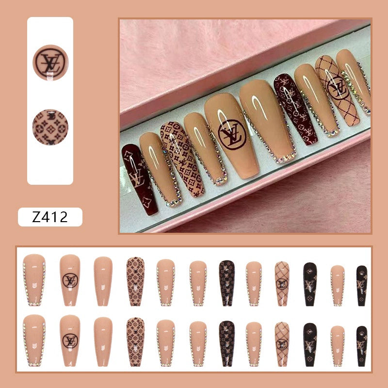 (Hand-made nail) The dark fairy in Europe and America is dying, the magic mirror powder is white, and the finished nail product, Millennium Spice Girl fake nails patch, is worn for a long time.