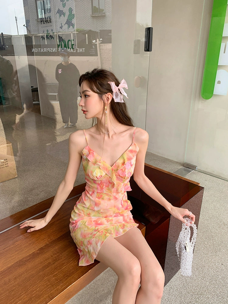 Fashion women's wear French Fairy Floral Strap Dress Women's Small Pure Sexy Beautiful Seaside Vacation Beach Short Skirt