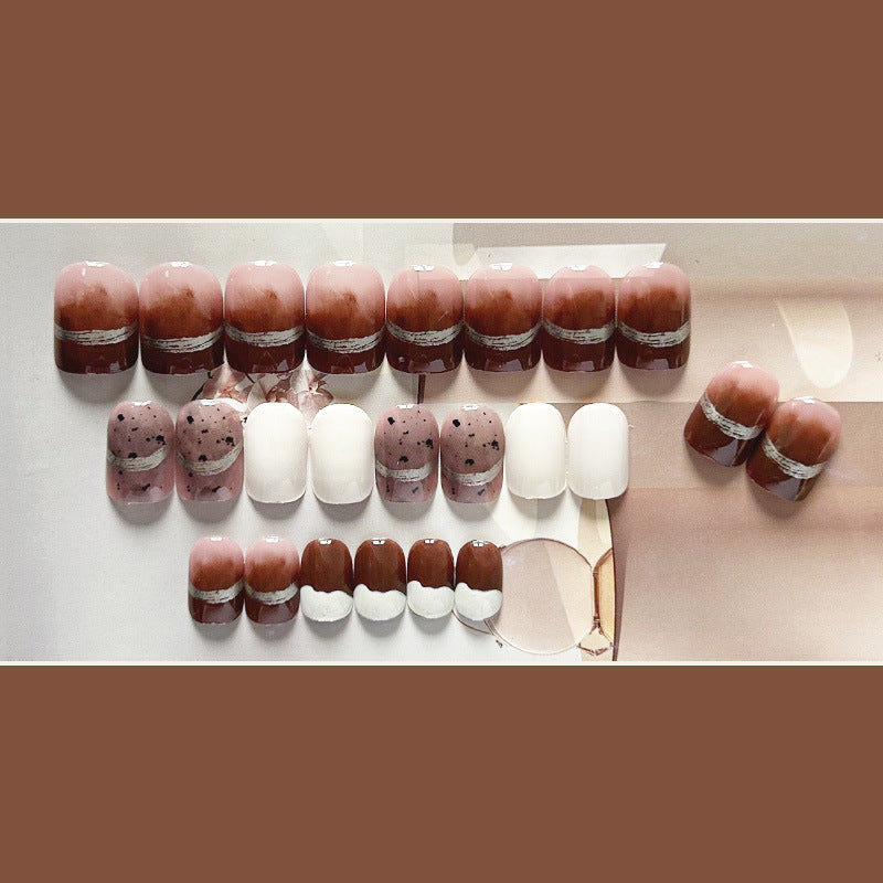 焦糖燕麦穿戴甲秋冬指甲贴片渐变美甲片抖音同款假指甲美甲贴成品