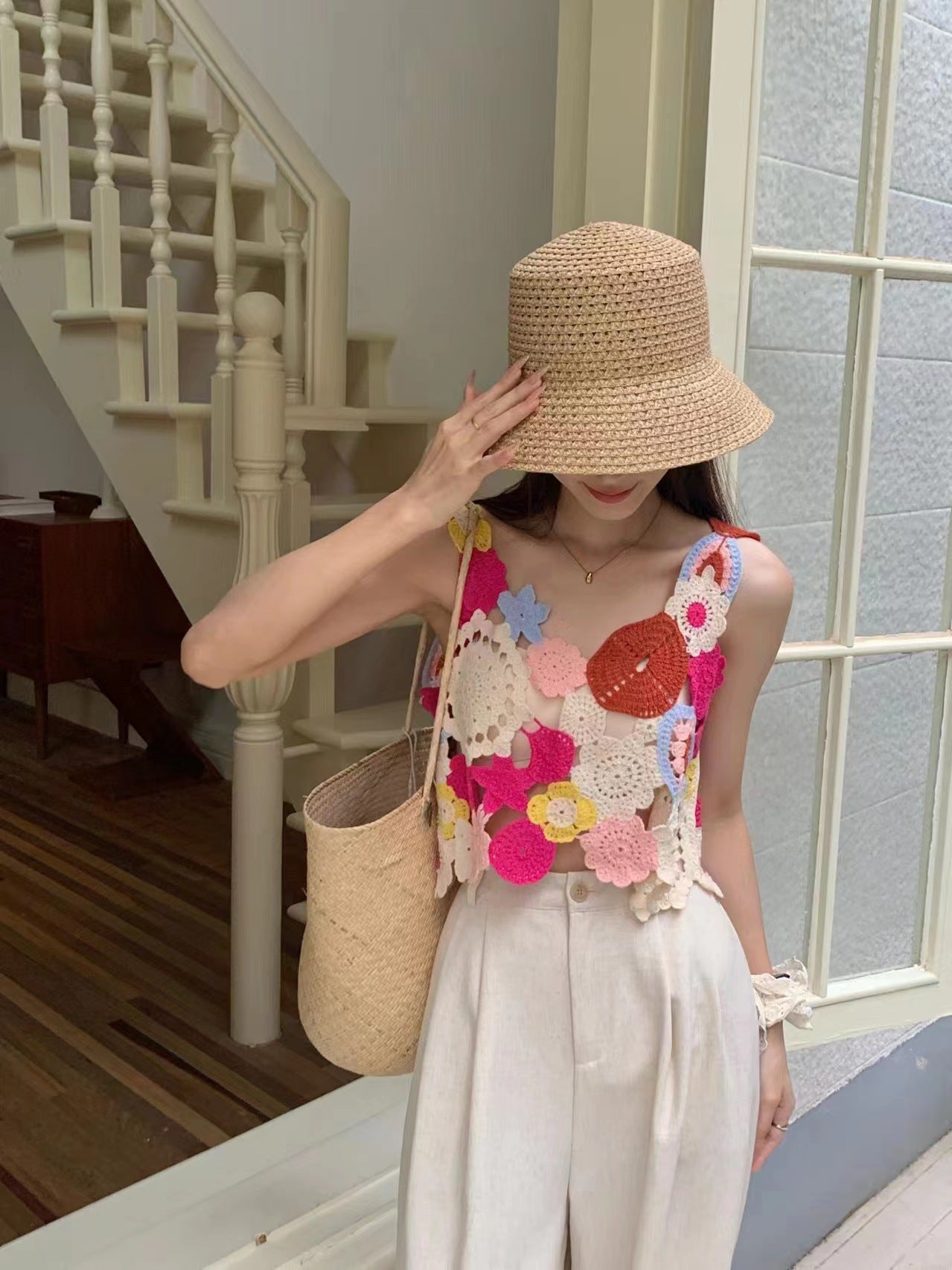 Dopamine tops Free shipping Tattoo Dopamine wears a sling vest 2024 new summer outer wear hollow crochet short top