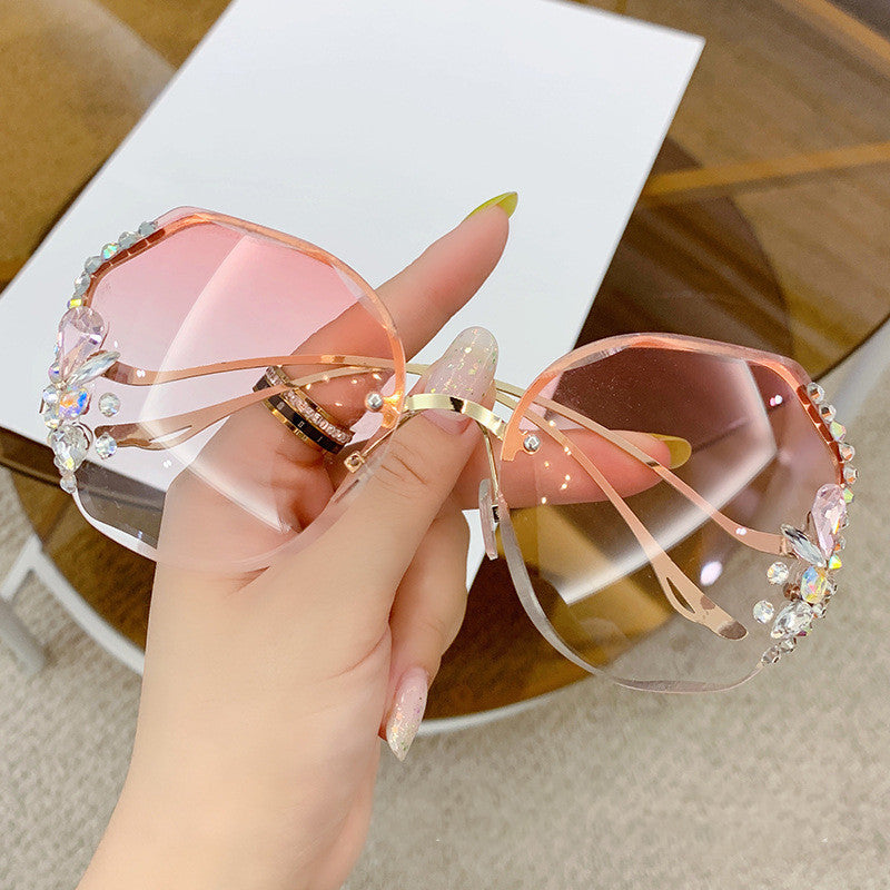Women's fashion glasses 2023跨境新款无框切边太阳镜时尚墨镜大脸显瘦网红镶钻眼镜韩版