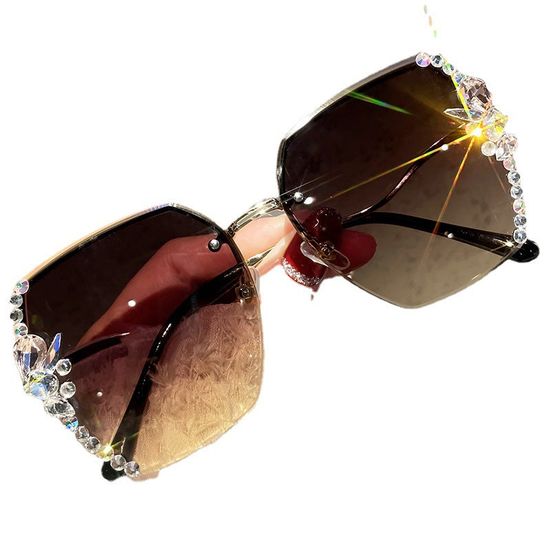 Women's fashion glasses 跨境大框架水钻无框切边太阳镜防晒防紫外线墨镜女高级感大脸显瘦