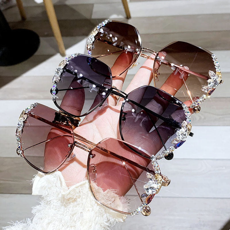 Women's fashion glasses 跨境风墨镜女新款时尚防紫外线水钻大脸显瘦太阳镜网红潮眼镜ins