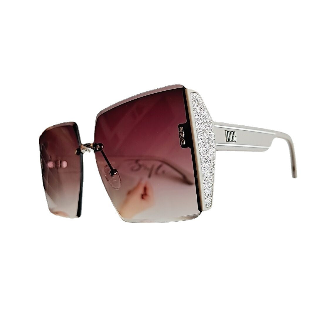 Women's fashion glasses 跨境墨镜女士高级感ins2022年新款防晒防紫外线大脸显瘦太阳眼镜