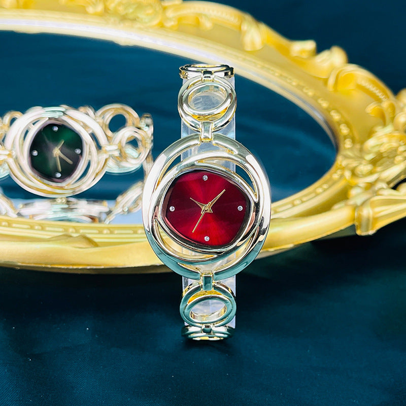 Fashion women's watchCross-Border Foreign Trade Women's Quartz Watch Hollow Flower Rhinestone Bracelet Watch Special Interest Light Luxury All-Match Women's Watch Wholesale