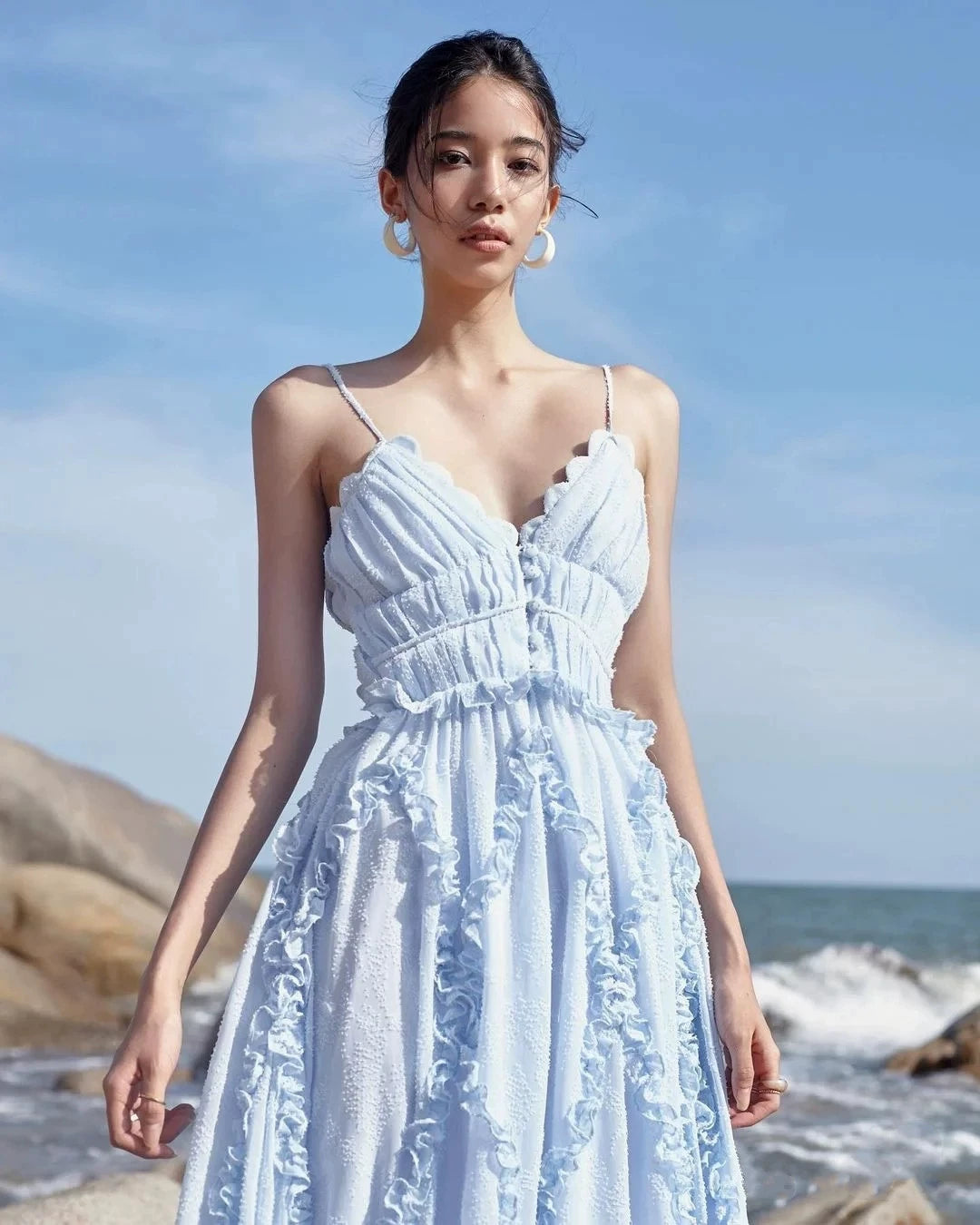 Fashion women's wear Vietnam Niche Design Seaside Holiday Ruffled V-neck Strap Dress Fitted Waist Backless Beach Dress Fairy