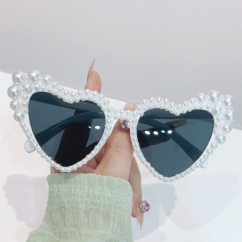 Women's fashion glasses 2022跨境大框架歪心欧美镶珍珠太阳镜桃心爱心女士墨镜防紫外线