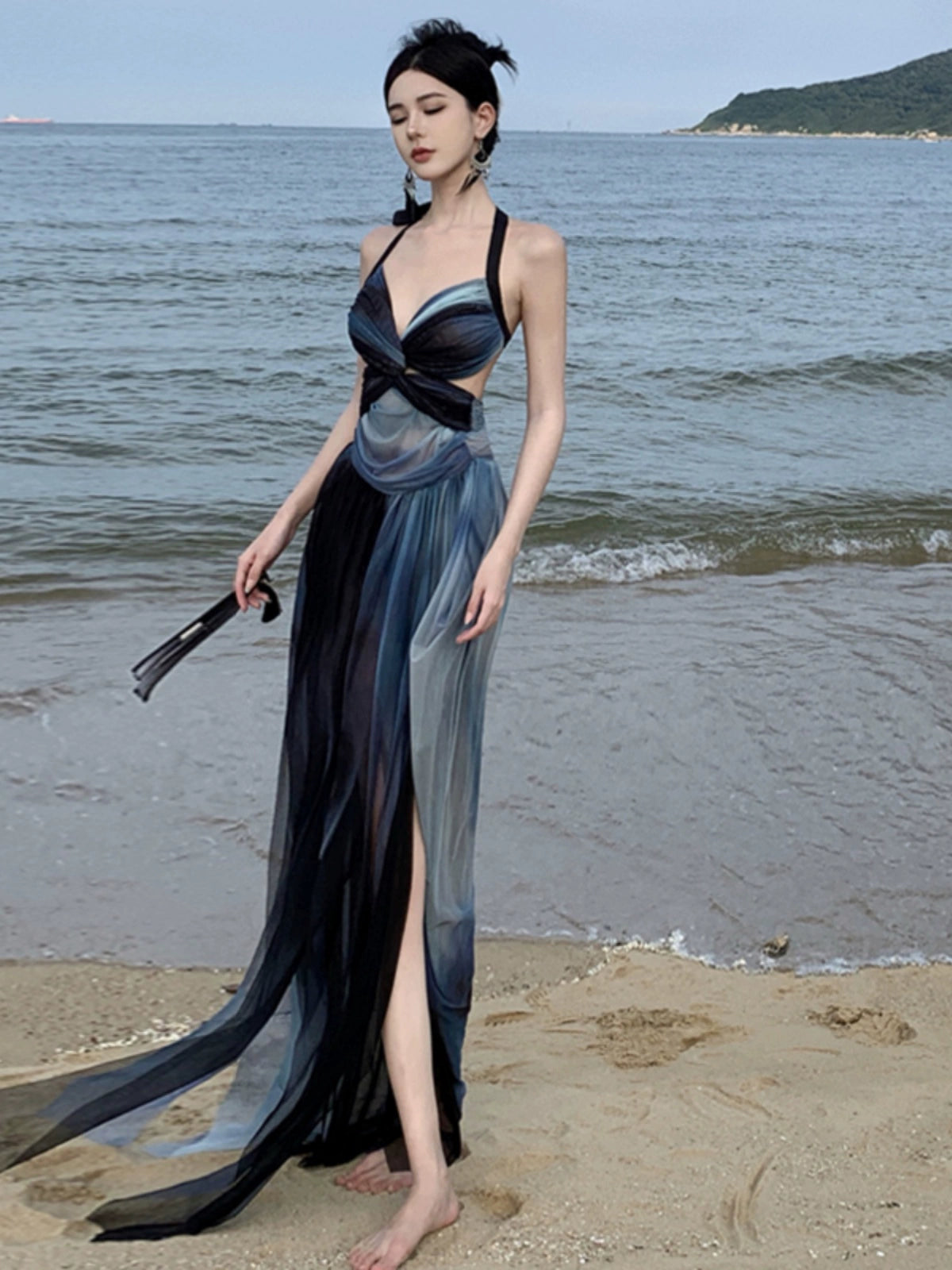 Fashion women's wear Thailand Sanya Holiday Halter Dress Summer Backless Seaside Travel Wear and Take Photos Beach Skirt Atmosphere