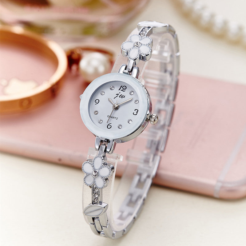 Fashion women's watchNew Korean Bracelet Steel Watch Women's Fashion Student Bracelet Ins Style Watch Women's Fashion Quartz Watch