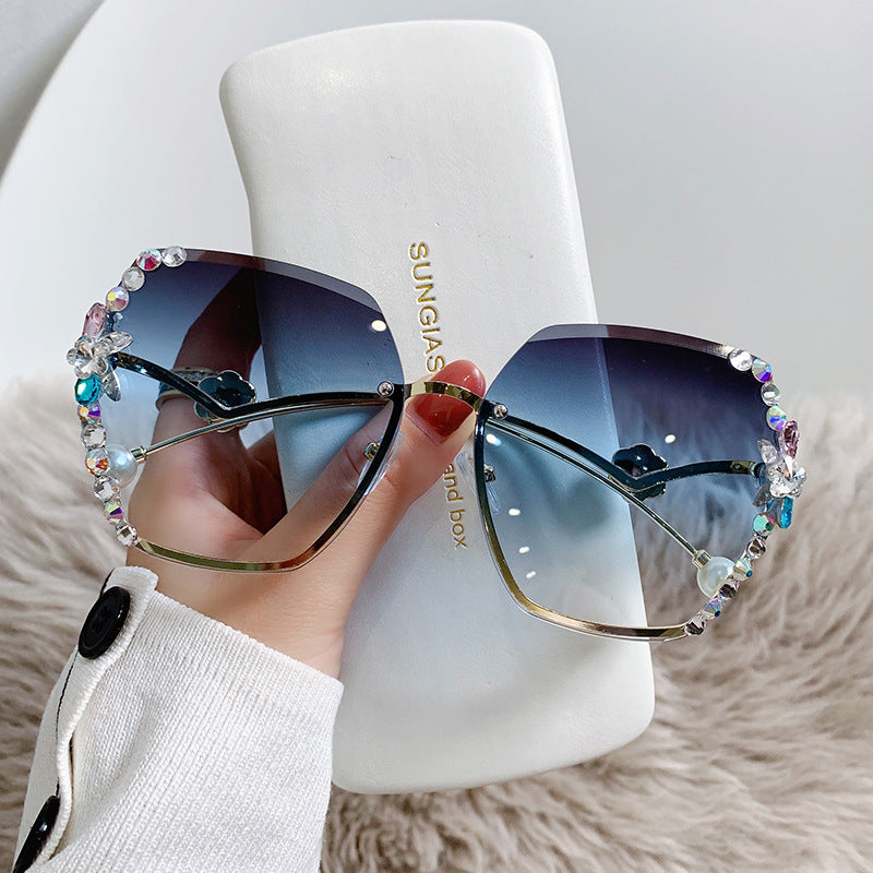 Women's fashion glasses 2024 珍珠水钻防晒防紫外线墨镜网红ins圆脸太阳镜镶钻潮