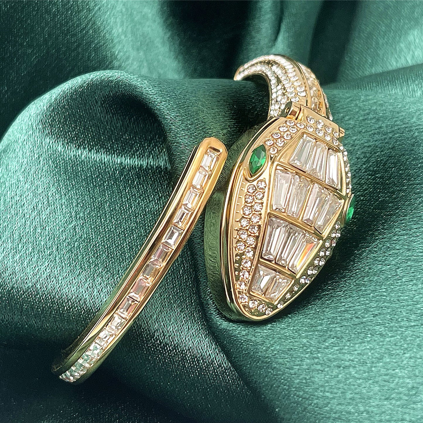 Fashion women's watch2023 New Product Best-Selling Diamond Snake Bangle Watch Snake Bracelet Quartz Open Watch Cross-Border E-Commerce Hot Sale