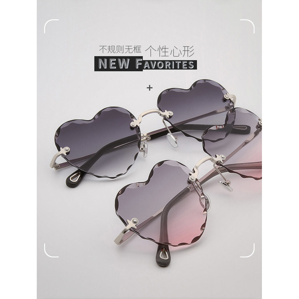 Women's fashion glasses 2024  墨镜桃心女ins无框爱心搞怪链条款 防紫外线眼睛网红太阳镜女带链
