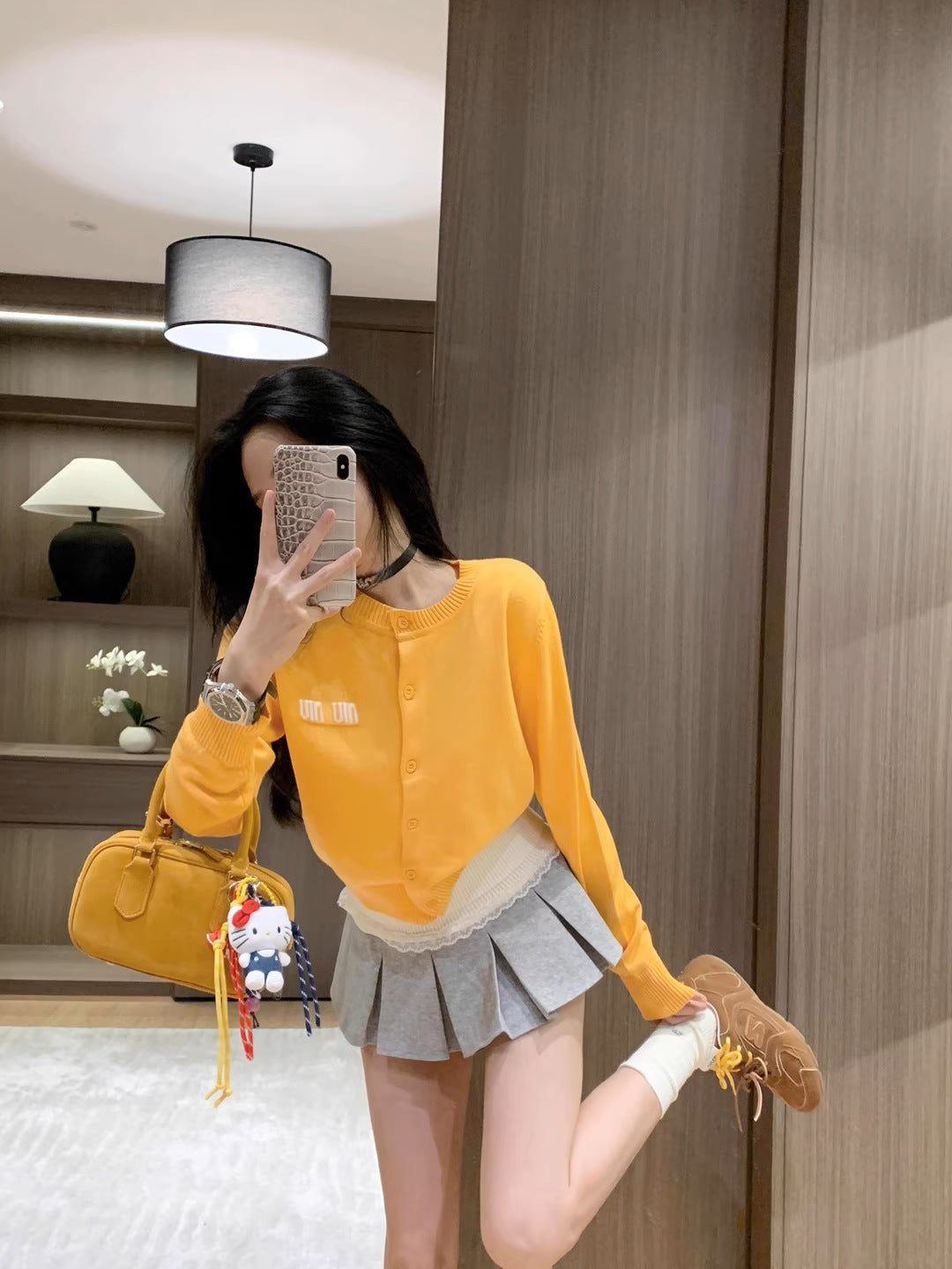 Dopamine tops Free shipping Tattoo White ceiling, girlish age-reducing dopamine college style short knitted cardigan top